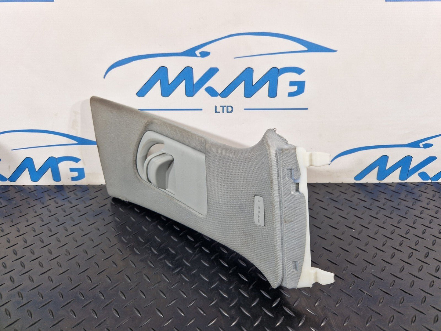 16-19 AUDI A4 B9 AVANT ULTRA SE RIGHT DRIVER SIDE B-PILLAR TRIM COVER 8W0867244D