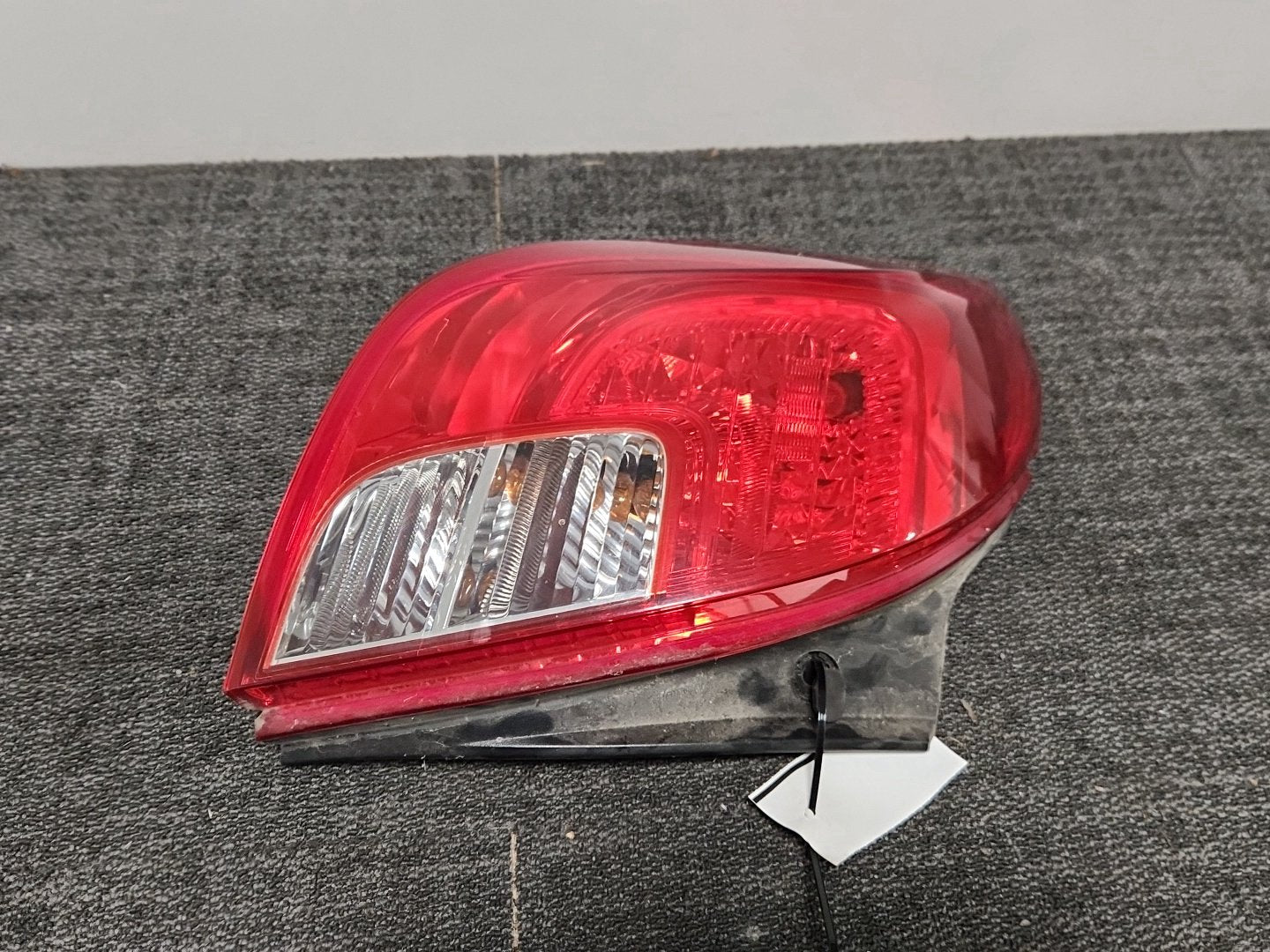 2016 Vauxhall Mokka MK1 (G1U0) Genuine Rear Left Passenger Tail Light 42435941