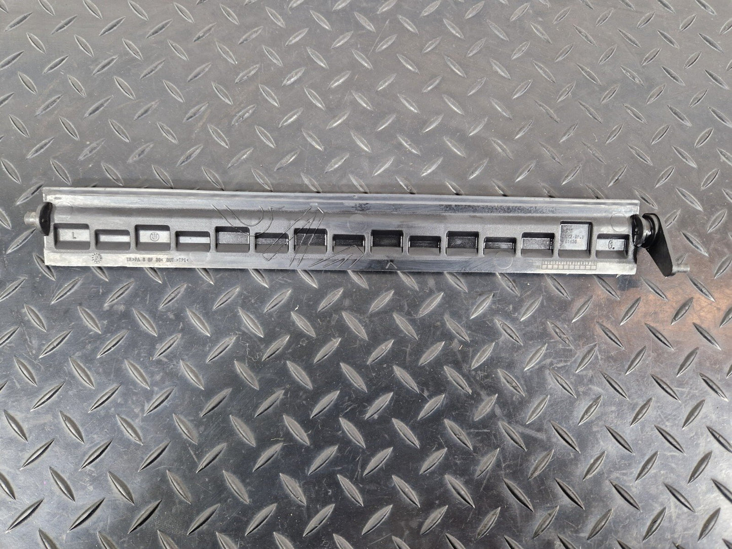 14-21 BMW 2 SERIES GRAN TOURER F45 F46 AIR DUCT SHUTTER GRILL FLAP 6L 8499973