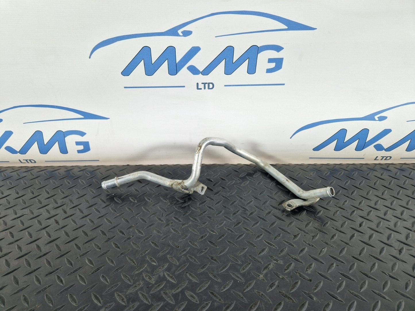 16-19 AUDI A4 AVANT B9 S-LINE GENUINE COOLANT HOSE PIPE 8W0121444D