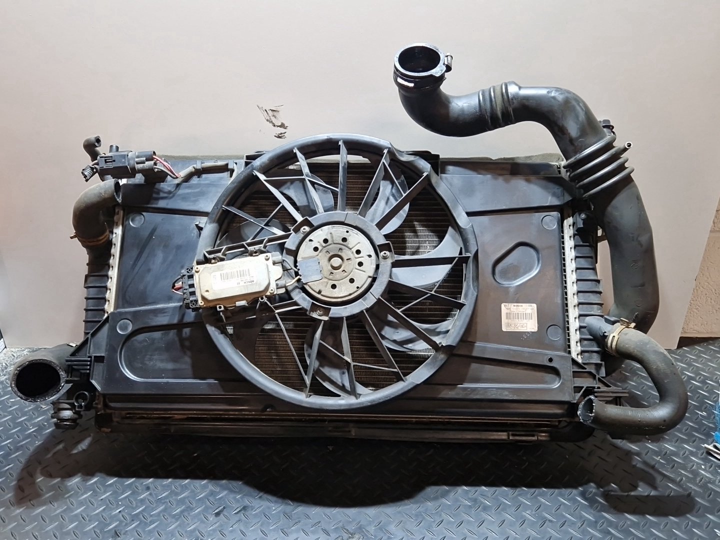 Volvo S40 2.0LL Diesel 100kw D4204T Genuine Complete Rad Radiator Pack