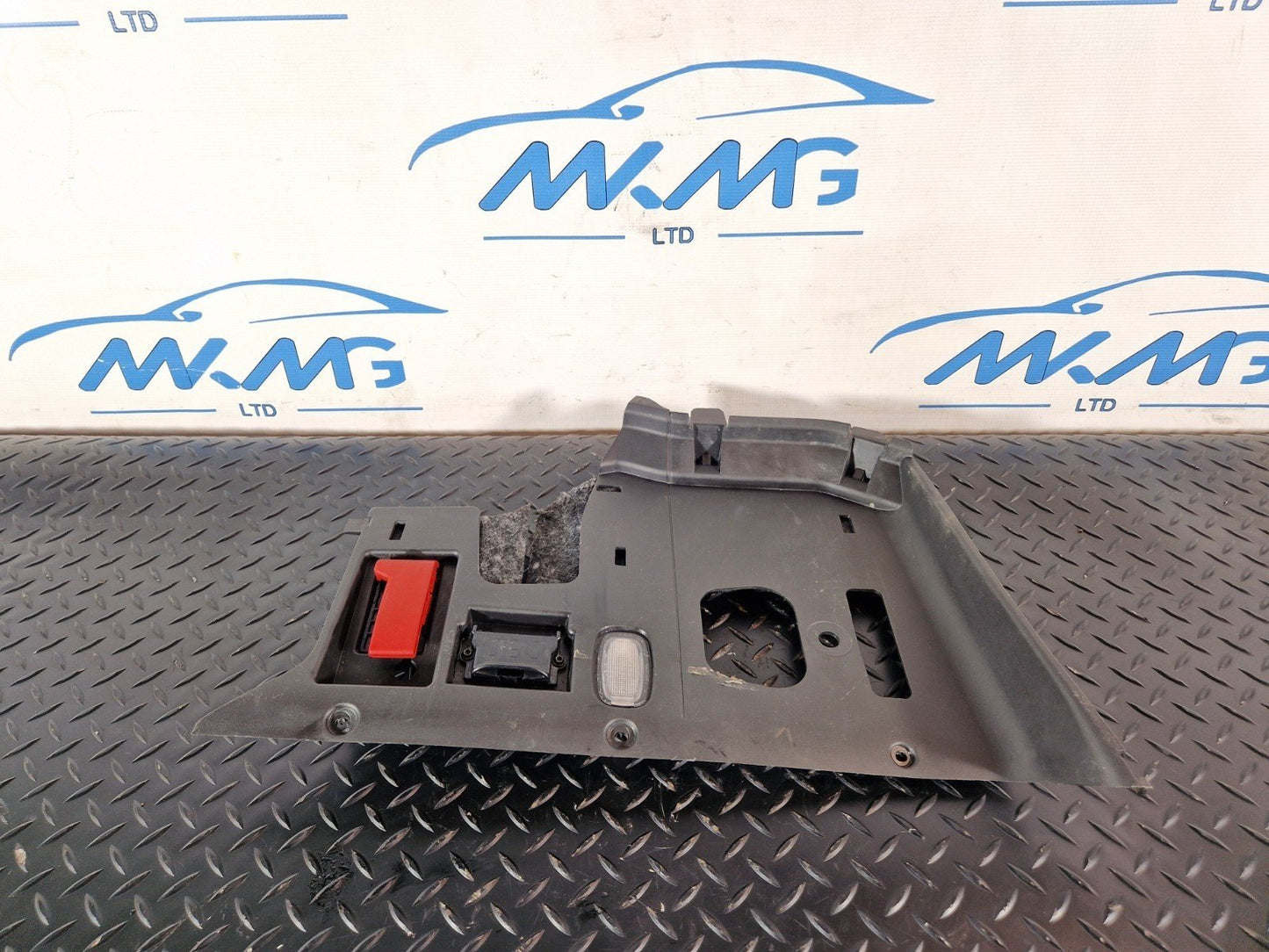 16-19 MERCEDES BENZ GLE W166 UNDER DASH PANEL TRIM COVER RIGHT SIDE A1666803607