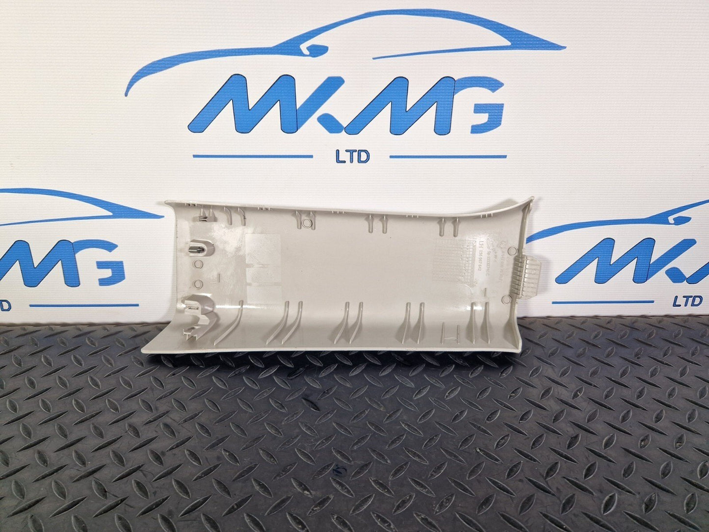 14-23 MERCEDES BENZ VITO W447 RIGHT DRIVER INTERIOR B-PILLAR TRIM A4476907025