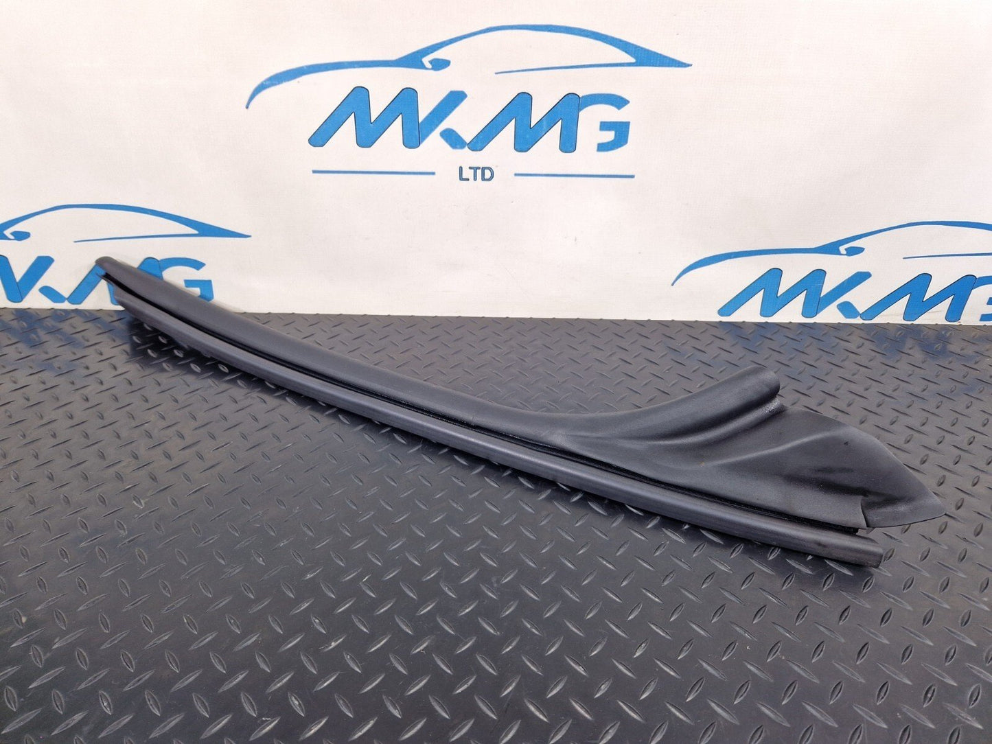 16-24 AUDI A5 F5 GENUINE INNER DOOR SEAL 8W7831721B