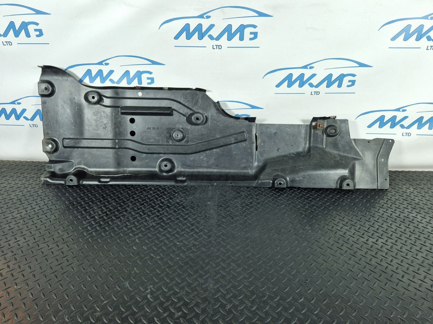 11-19 MERCEDES BENZ ML W166 RIGHT SIDE UNDERBODY COVER A1666805101 DAMAGED