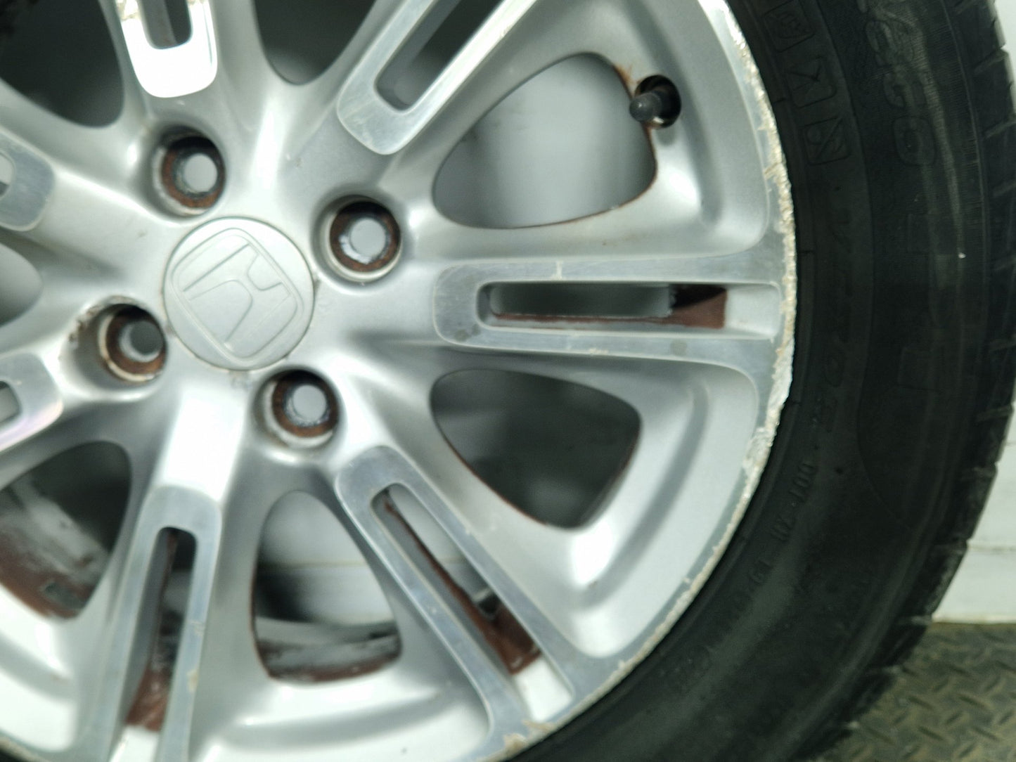 Honda Insight ZE2 15" Alloy Wheel with Tyre 5mm 175/65/15