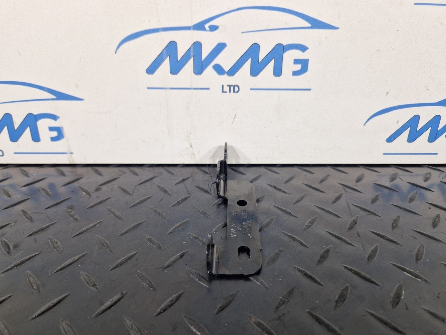 16-19 AUDI A4 B9 S-LINE OEM REDUCTION AGENT BRACKET 8W0131561A