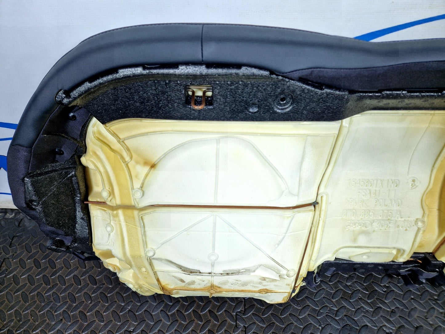 16-19 AUDI A4 B9 S-LINE GENUINE REAR HALF LEATHER SEAT BENTCH 8W0885375A