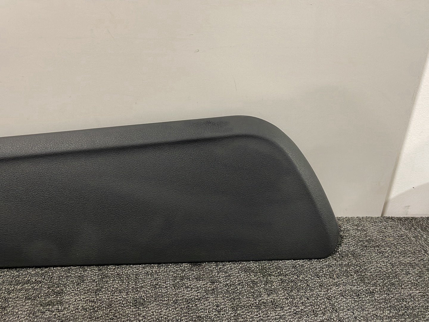 Audi A8 4H Right &amp; Left Centre Console Side Trim Pair 4H2863304B 4H2863303B