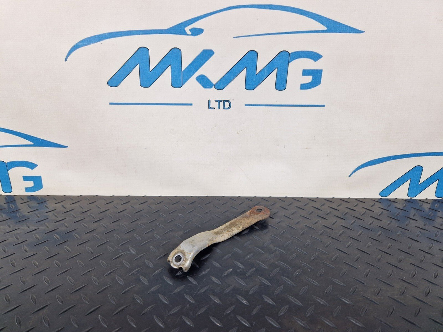18-ON MERCEDES BENZ SPRINTER W907 TURBO SUPPORT BRACKET A6510962840