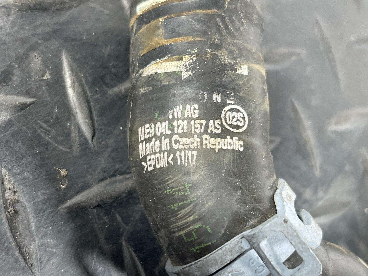 16-23 AUDI A5 F5 WATER COOLING HOSE PIPE PIPELINE 04L122157BT  04L121157AS