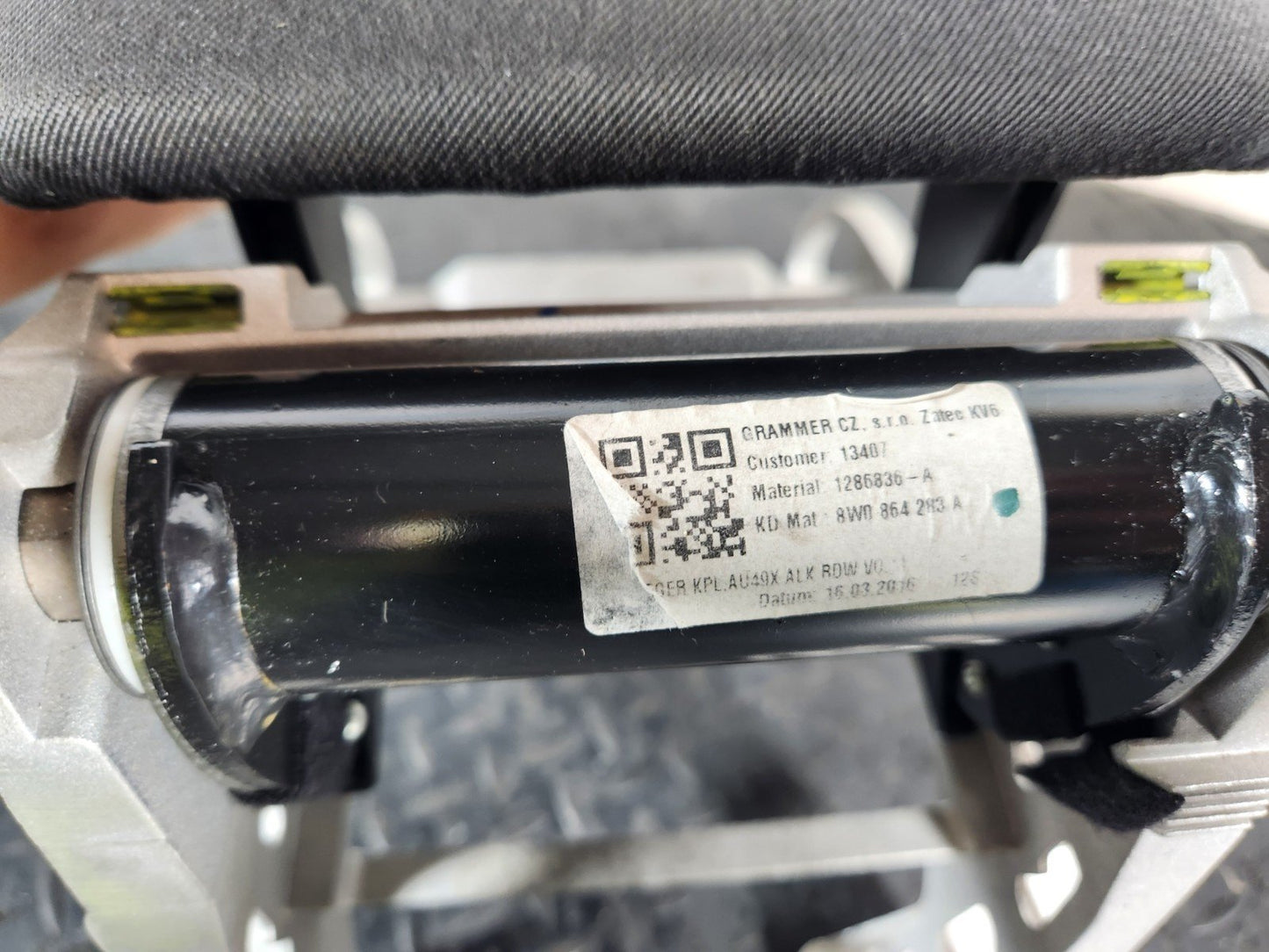 AUDI A5 F5 GENUINE CENTRE CONSOLE ARM REST 8W0864283A