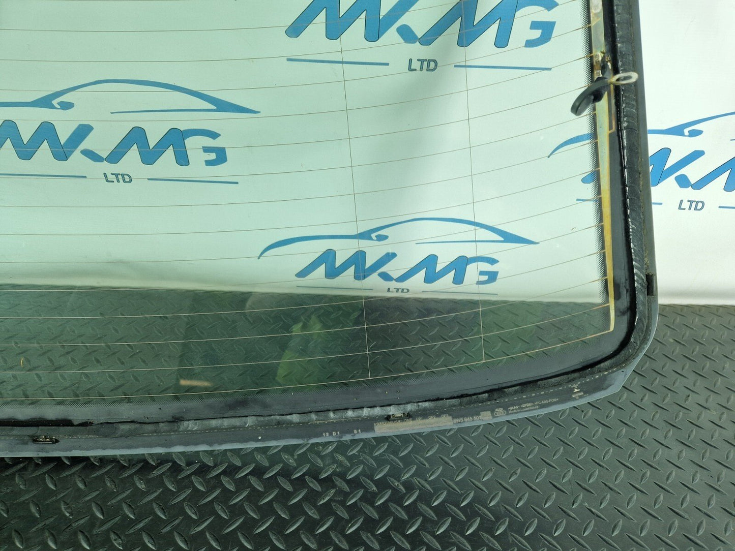 16-19 AUDI A4 B9 S-LINE REAR WINDSHIELD WINDSCREEN WINDOW GLASS 8W5845501