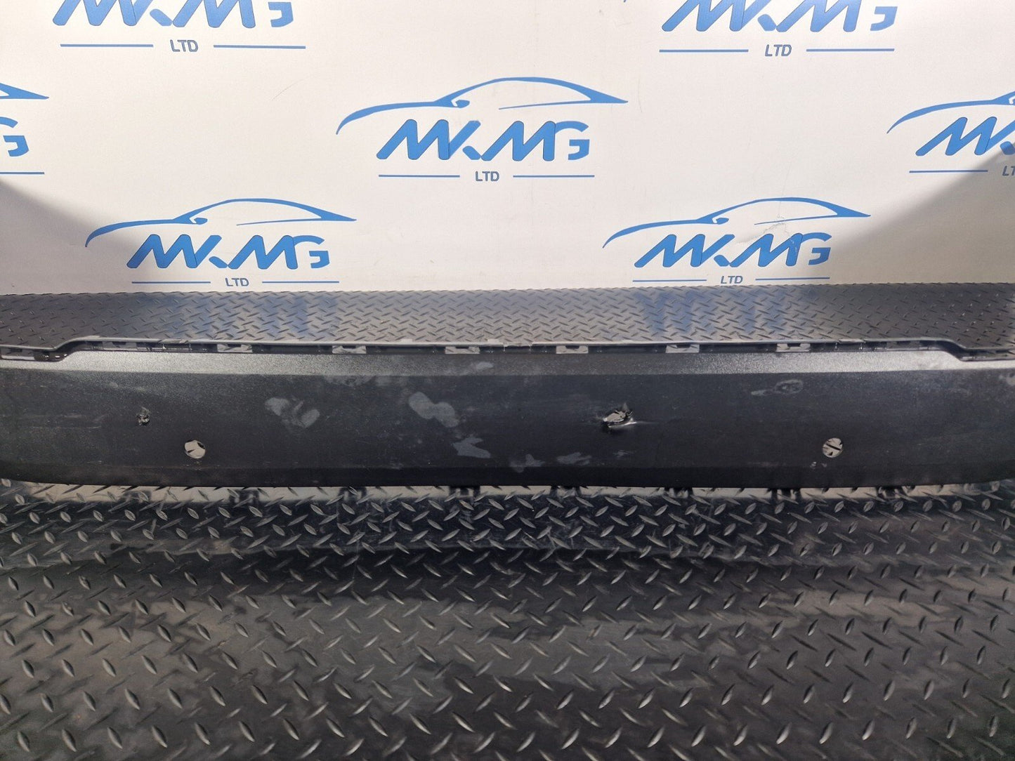 16-22 BMW X1 F48 GENUINE REAR BUMPER IN BLACK 73552713