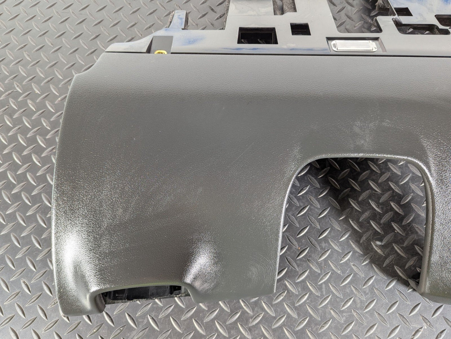 10-17 AUDI A8 4H DASHBOARD LOWER STEERING COLUMN COVER TRIM 4H285700638