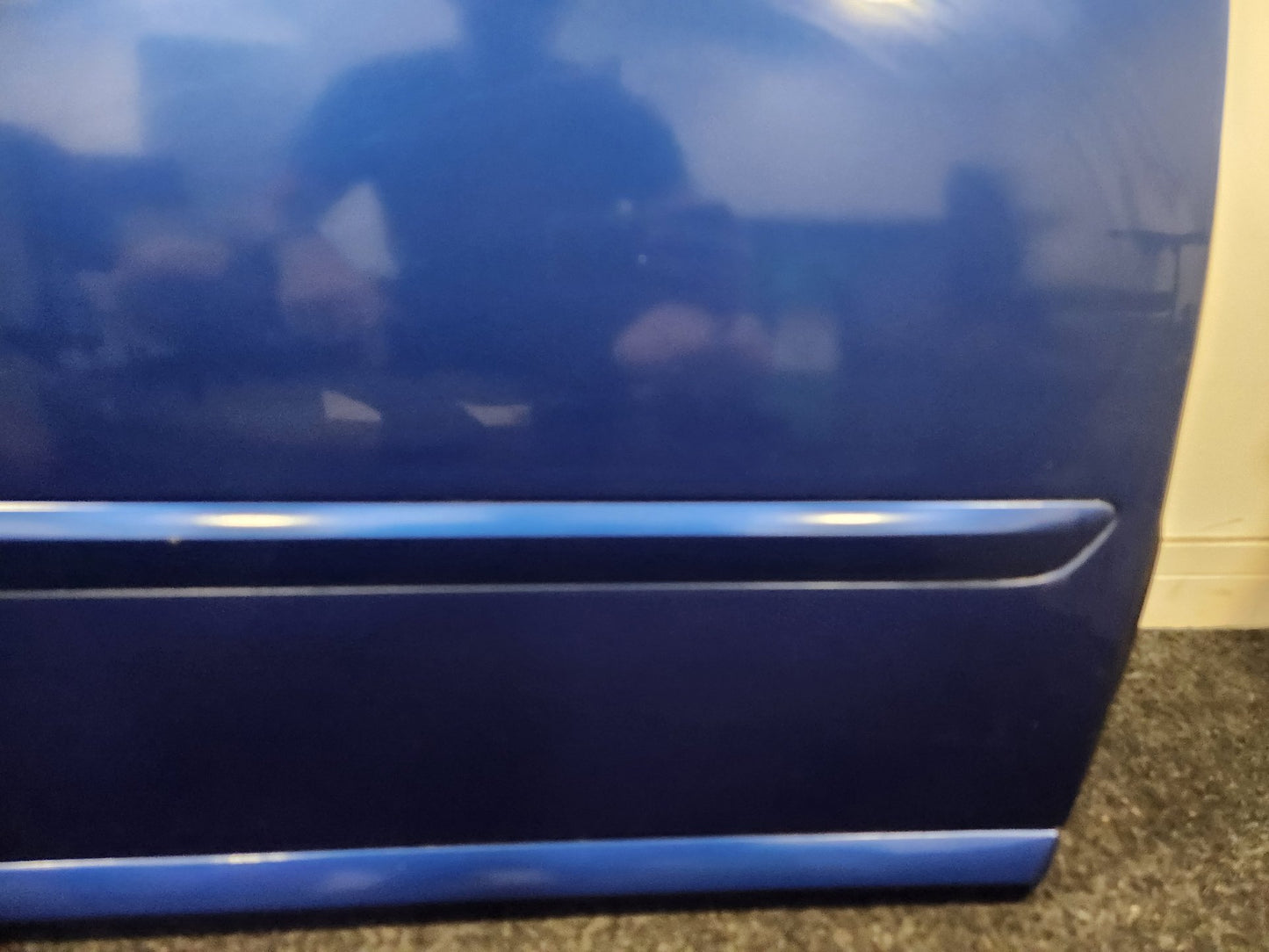 Volvo V50 MK2 FL (MW) Estate Front Right Complete Door in Brilliant Blue Pearl