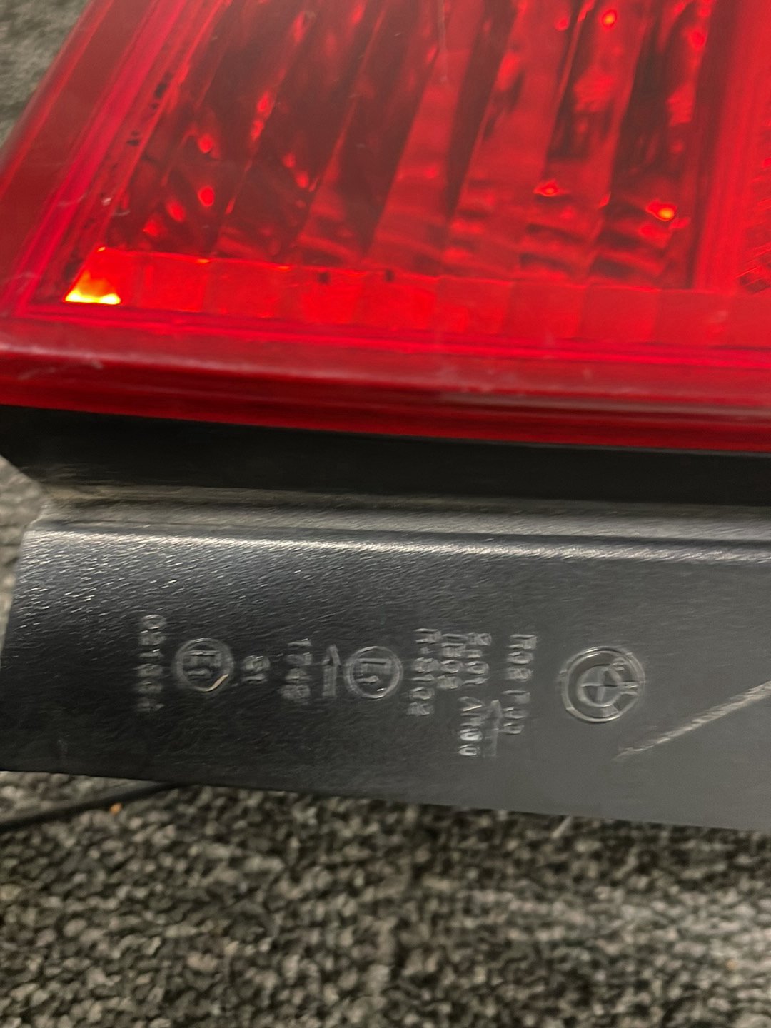 2006 BMW 120i E87 Genuine Rear Left N/S Passenger Tail Light 6924501