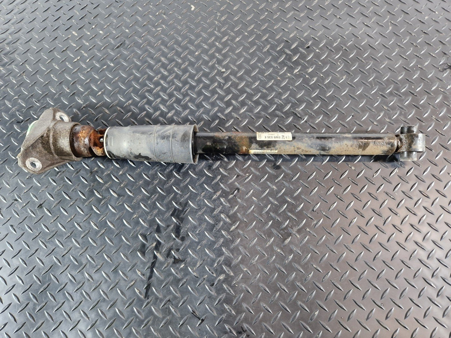 16-19 AUDI A4 B9 REAR LEFT OR RIGHT SIDE SHOCK ABSORBER 8W9035E 8W9513028E