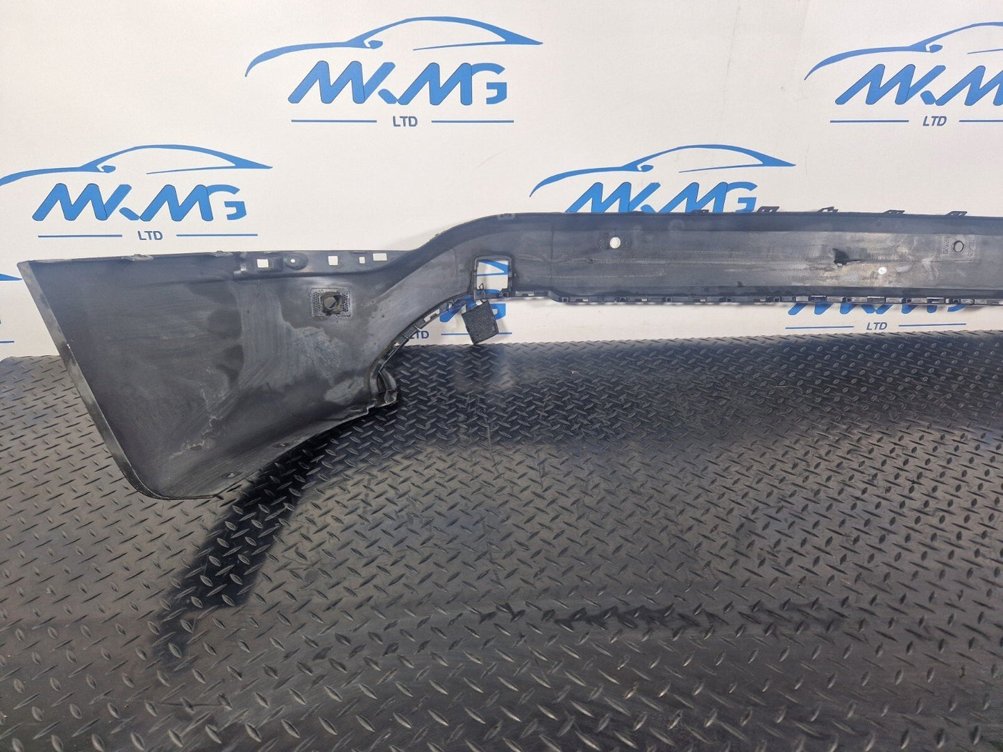 16-22 BMW X1 F48 GENUINE REAR BUMPER IN BLACK 73552713