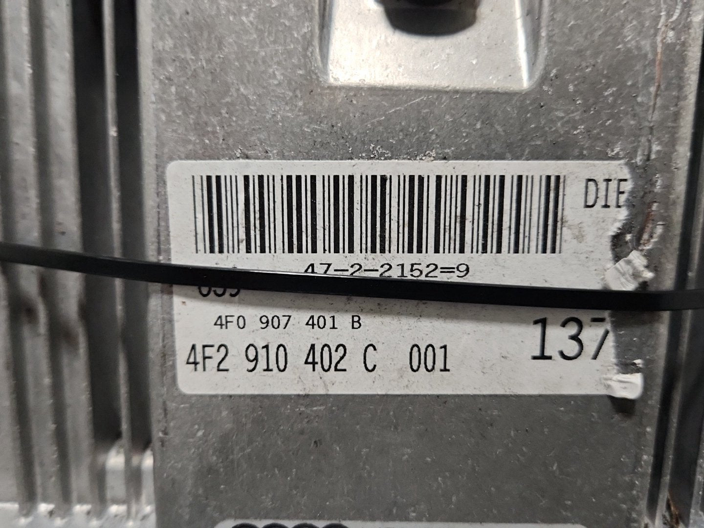 Audi A6 Quattro MK3 (4F) (C6) Estate Engine Control Unit Module ECU 4F0907401B