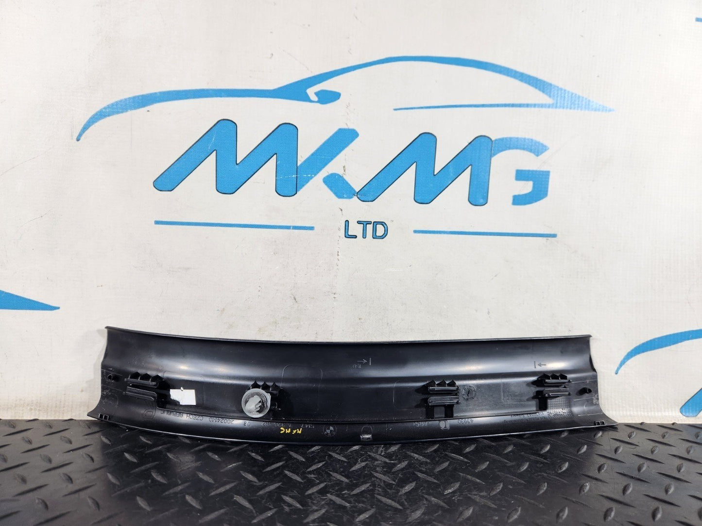 BMW X1 F48 GENUINE REAR COVER STRIP ENTRANCE 7326812