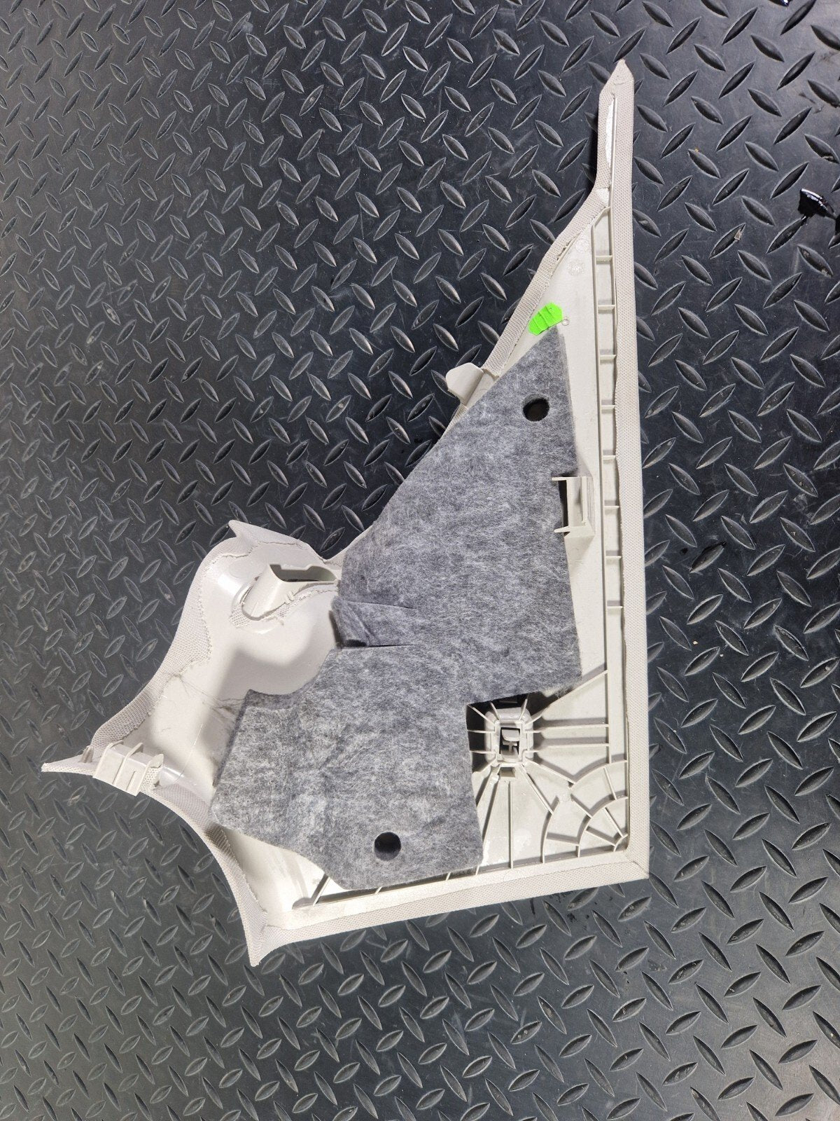 14-21 MERCEDES C200 W205  C PILLAR TRIM COVER PANEL RIGHT SIDE A2056906701