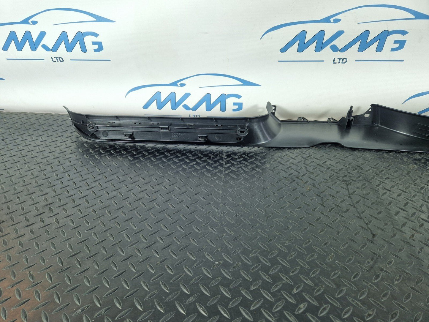 10-15 AUDI Q7 4L GENUINE OEM LOWER RIGHT DRIVER SIDE O/S SILL TRIM 4L0853370