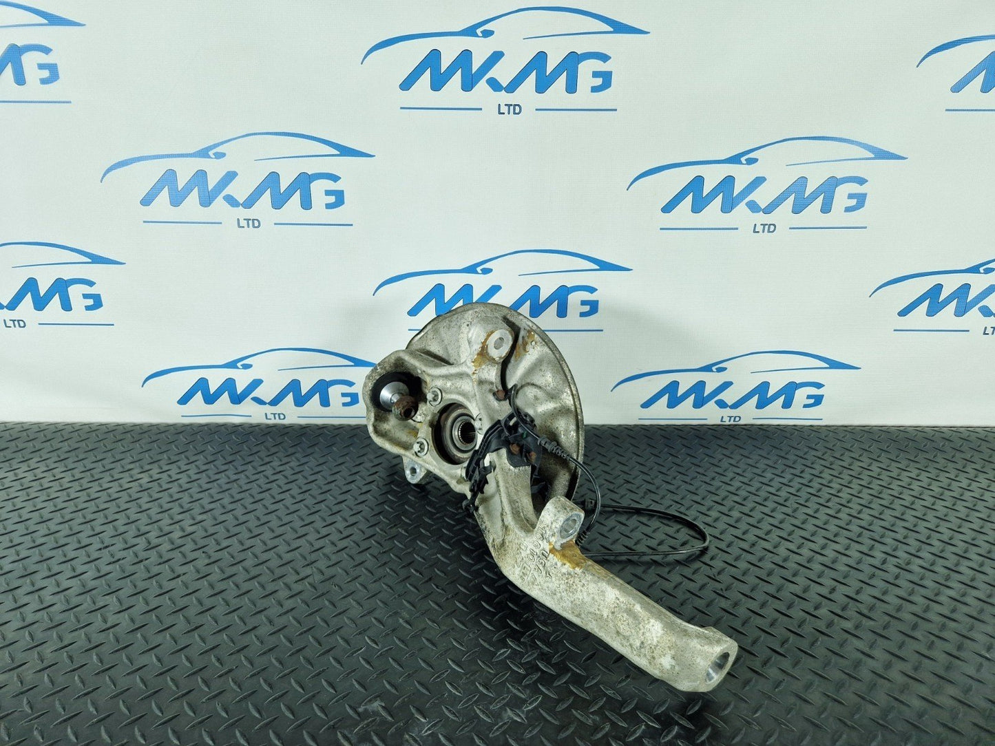11-19 MERCEDES BENZ ML W166 FRONT RIGHT DRIVER O/S WHEEL HUB W16610