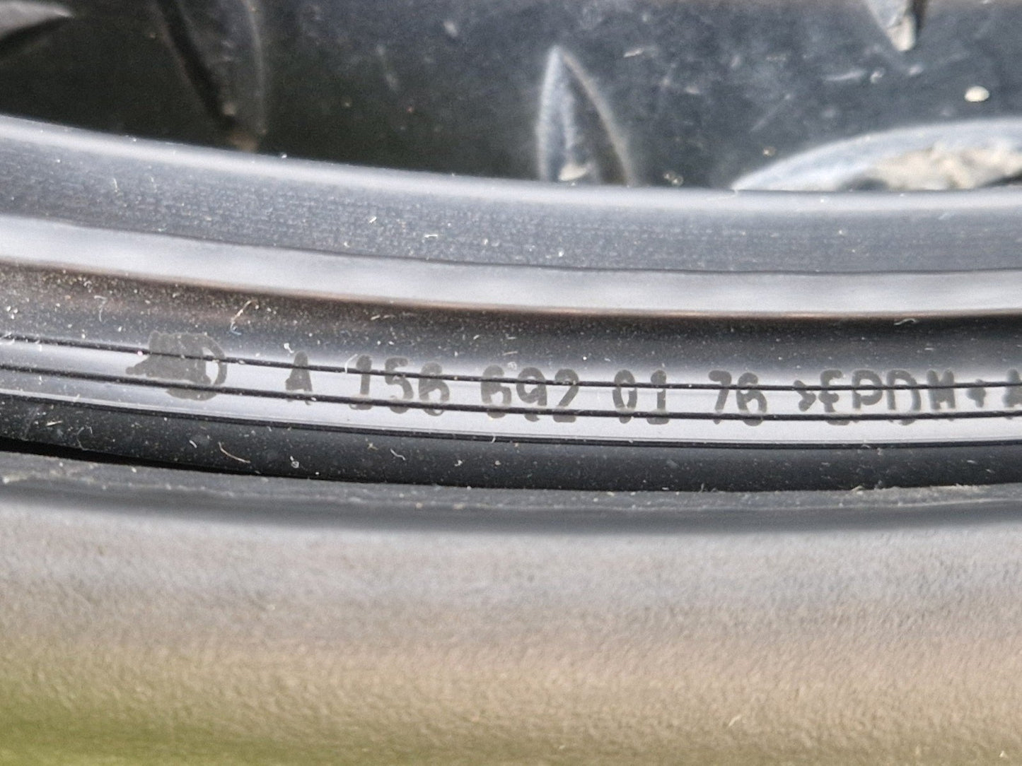 16-22 MERCEDES BENZ X253 REAR DOOR RUBBER SEAL FITS LEFT & RIGHT A1566920176