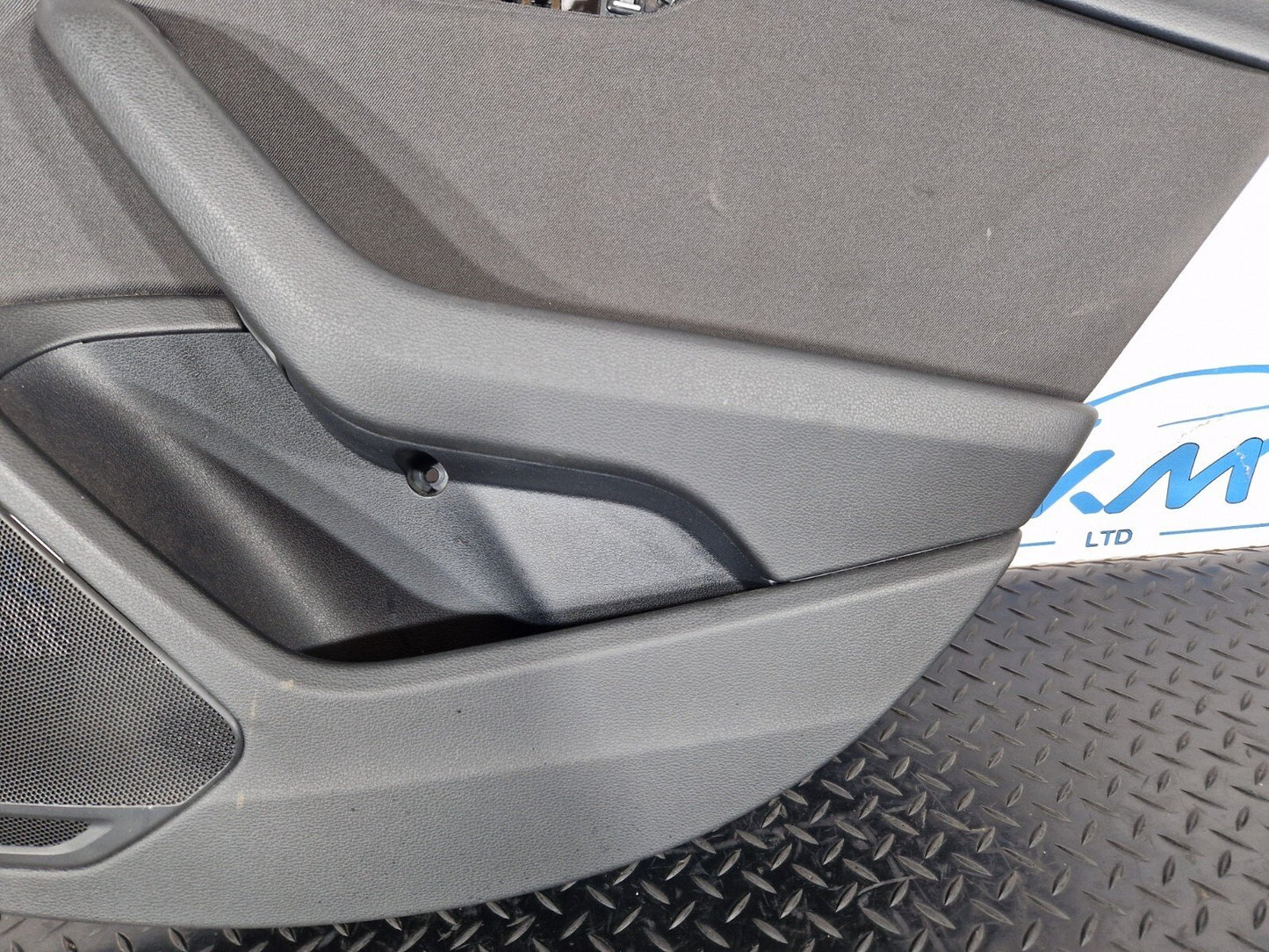 16-19AUDI A4 B9 AVANT/ESTATE GENUINE REAR DRIVER SIDE FABRIC DOOR CARD 8w0867488