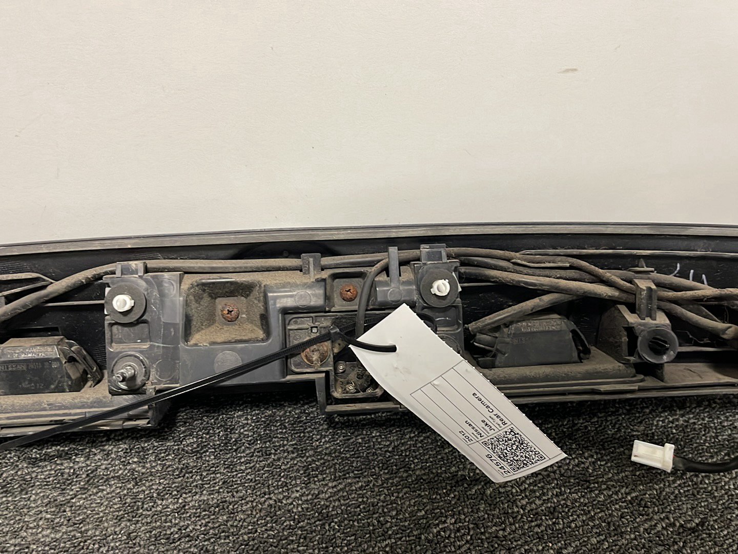 Nissan Juke MK1 (F15) SUV Rear Tailgate Panel Trim &amp; Camera 26510JD00A