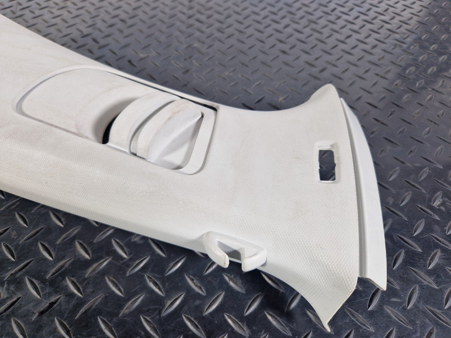 17-20 VW GOLF MK7.5 DRIVER SIDE FRONT B PILLAR TRIM  5G4868312 5G0868316