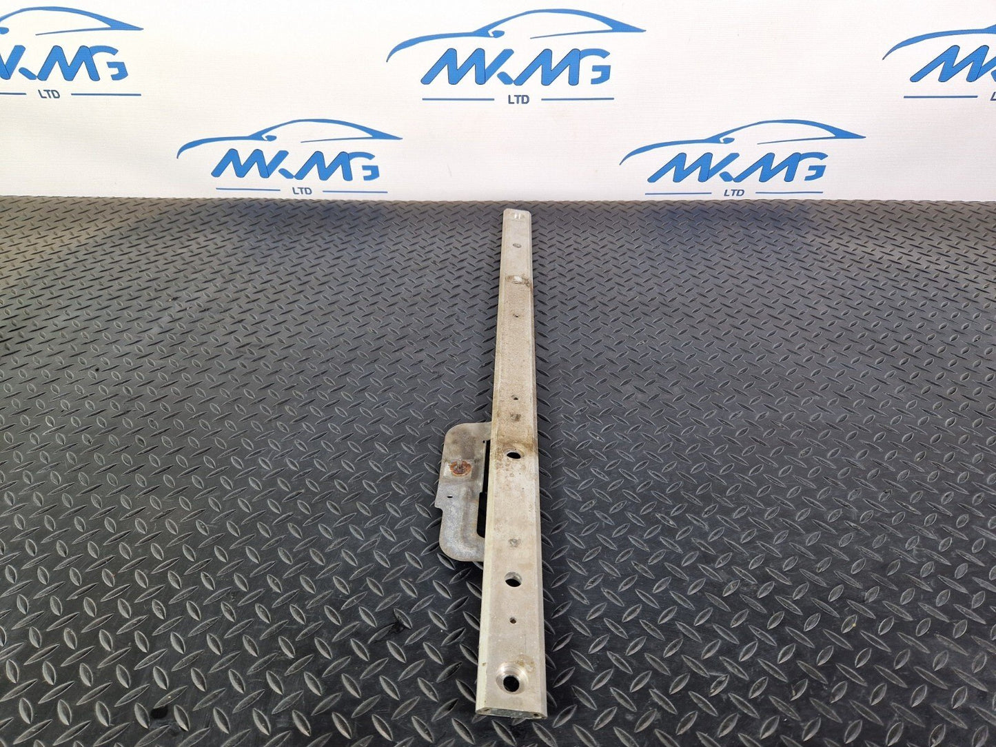 14-21 MERCEDES BENZ C200d W205 GENUINE OEM REAR TUNNEL BEAM BAR A2056190725