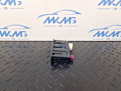 19-ON MERCEDES B CLASS W247 CENTRE CONSOLE USB CONNECTION PORT A2478203902