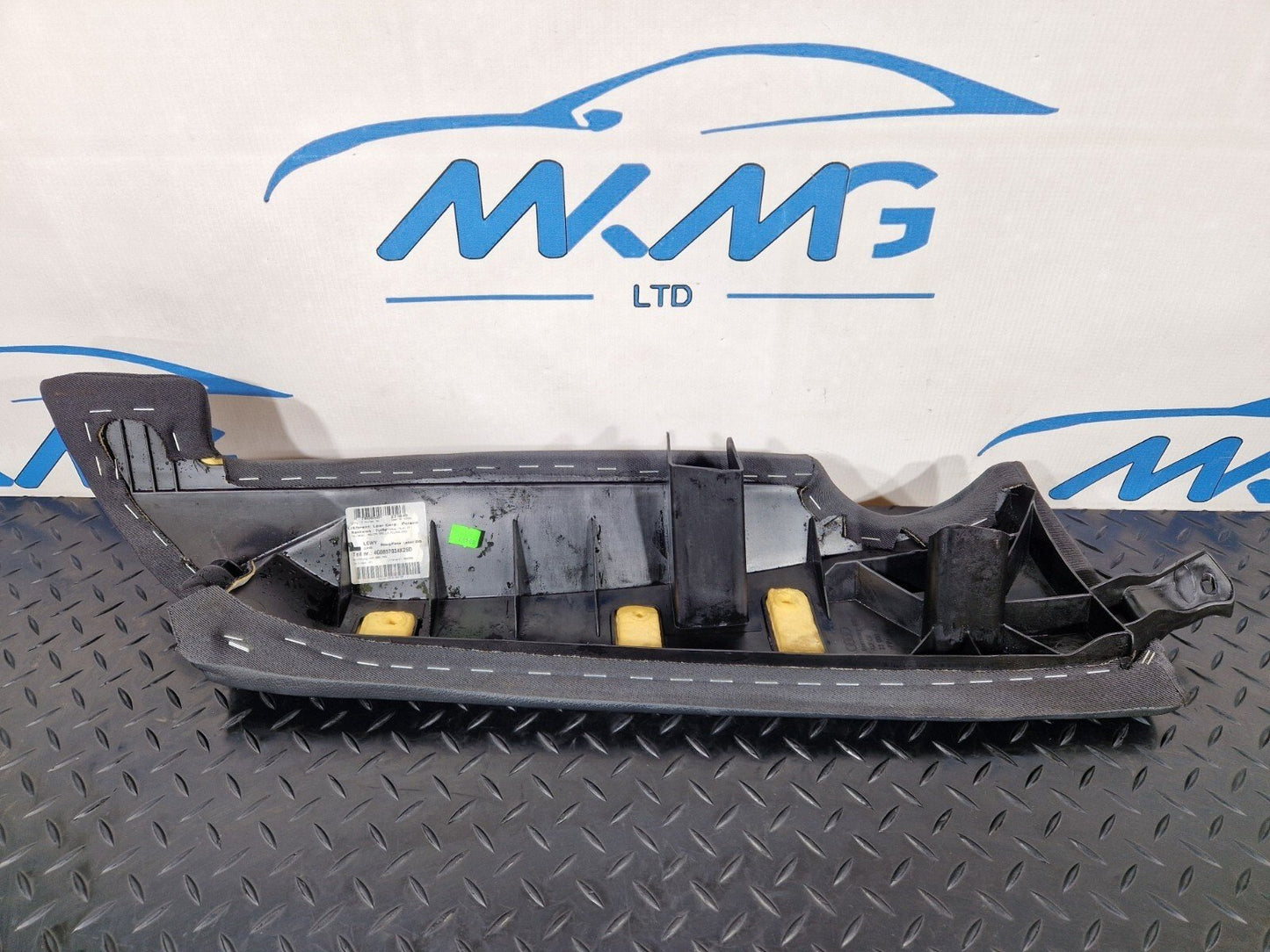 12-18 AUDI A6 C7 REAR SEAT BOLSTER SIDE LEFT PASSENGER 4G085703A