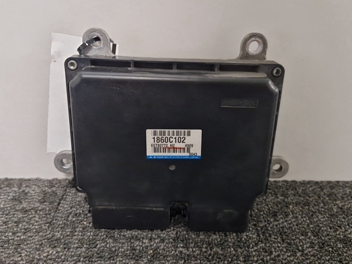 Mitsubishi Outlander PHEV MK3 (RE1) (GG2W) SUV Engine Control Unit ECU 1860C102