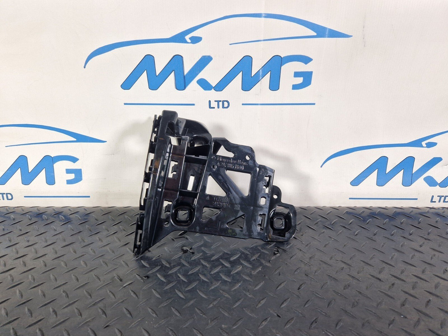 19-ON MERCEDES BENZ B CLASS W247 GENUINE REAR BUMPER BRACKET LEFT A2478851800