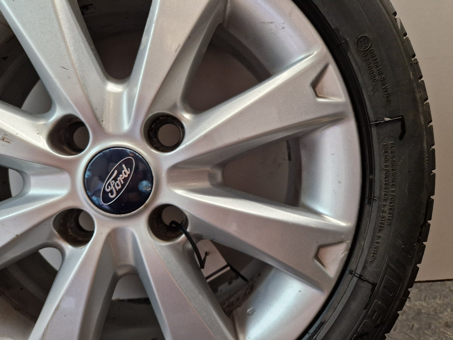 Ford Fiesta MK7 15" Alloy Wheel with Tyre 195/50/15 ~6mm 8V21-1007-GA
