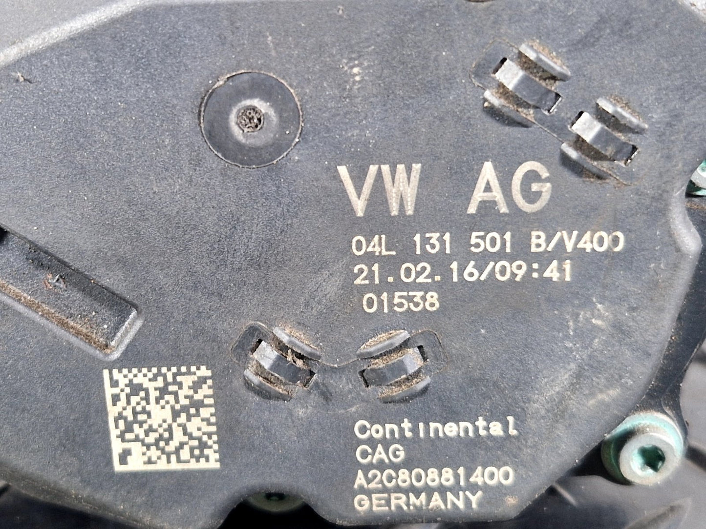 16-19 AUDI A4 A5 B9 F5 2.0TDI DEU GENUINE EGR VALVE 04L131501B