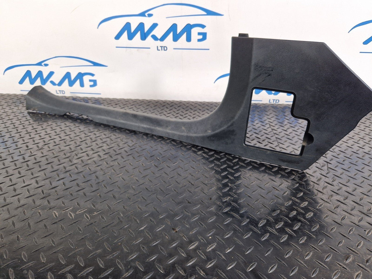 14-21 MERCEDES BENZ W205 LEFT PASSENGER SIDE INNER SILL TRIM COVER A2056860536
