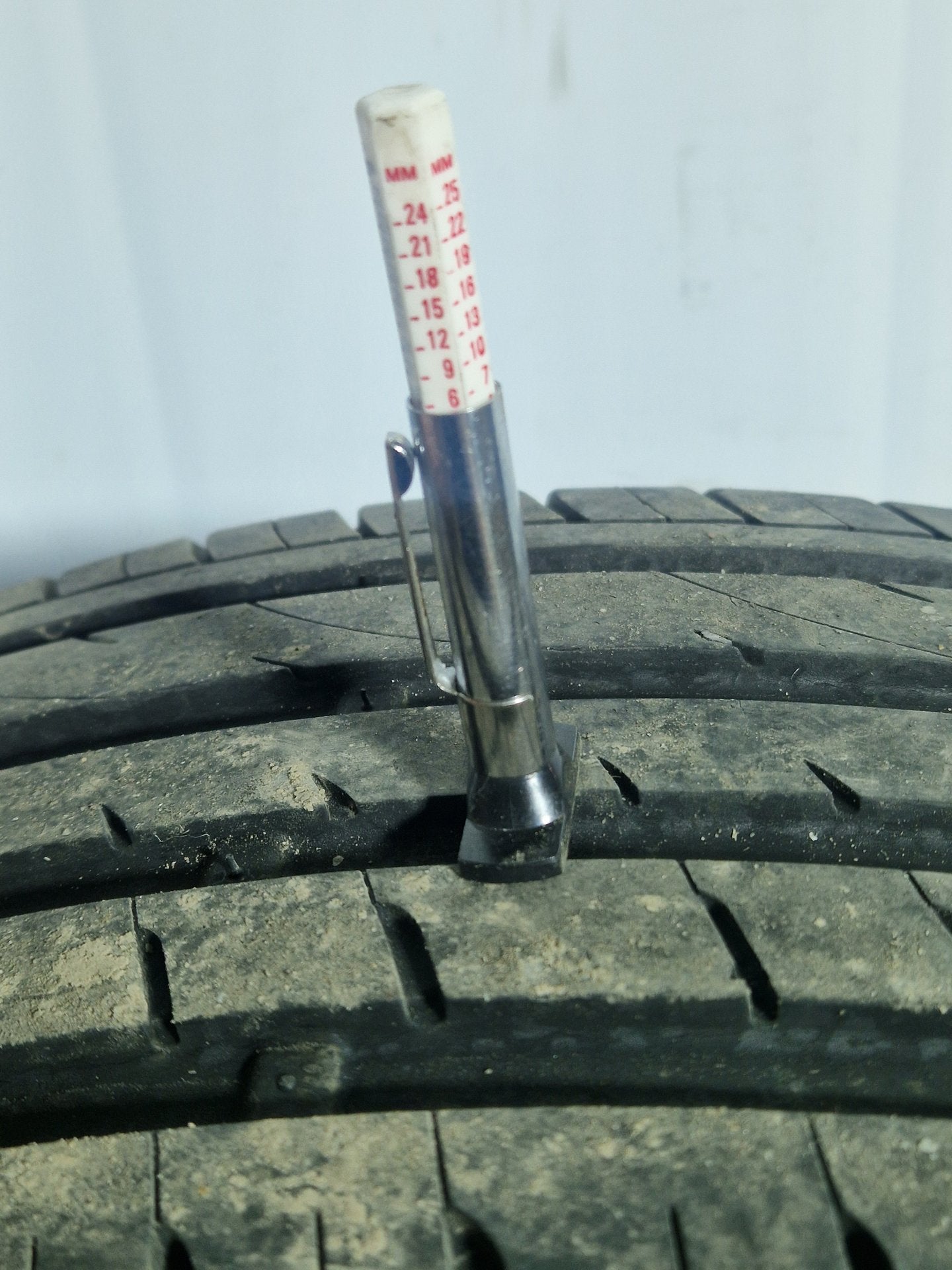 Ford Focus MK3 (C346) 17" Alloy Wheel with Tyre 215/50/17 ~6mm