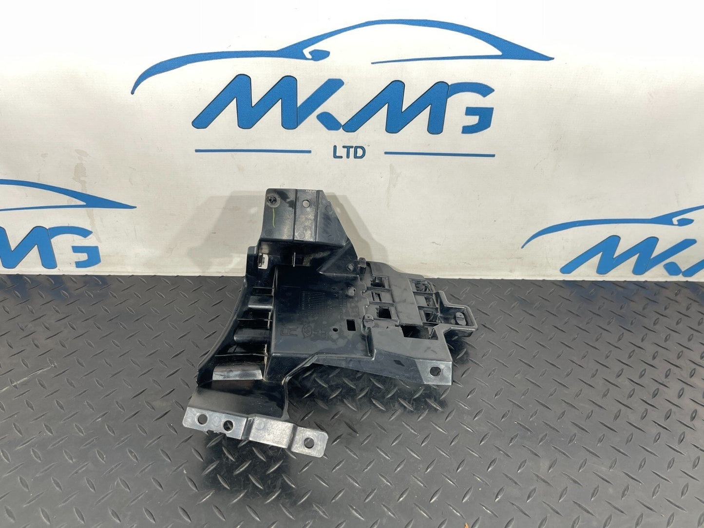 2019-ON LAND ROVER DISCOVERY L550 REAR RIGHT BUMPER MOUNTING BRACKET LK7217E800A