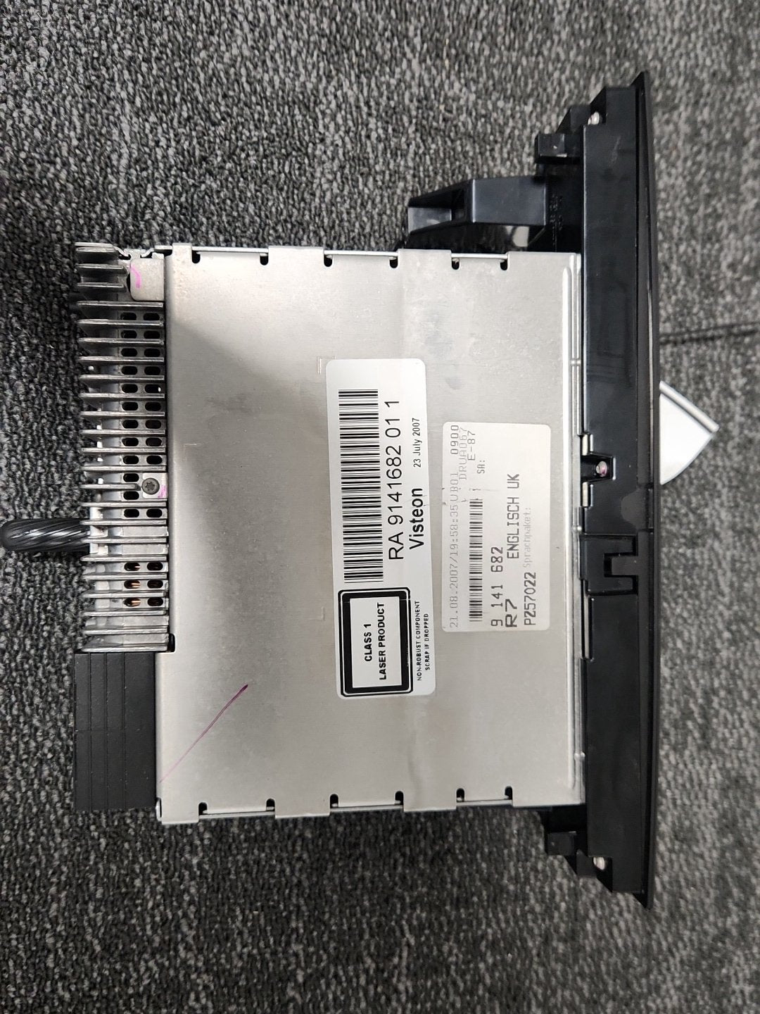 BMW 116i E87 Genuine Radio Stereo CD Player Head Unit 9141682
