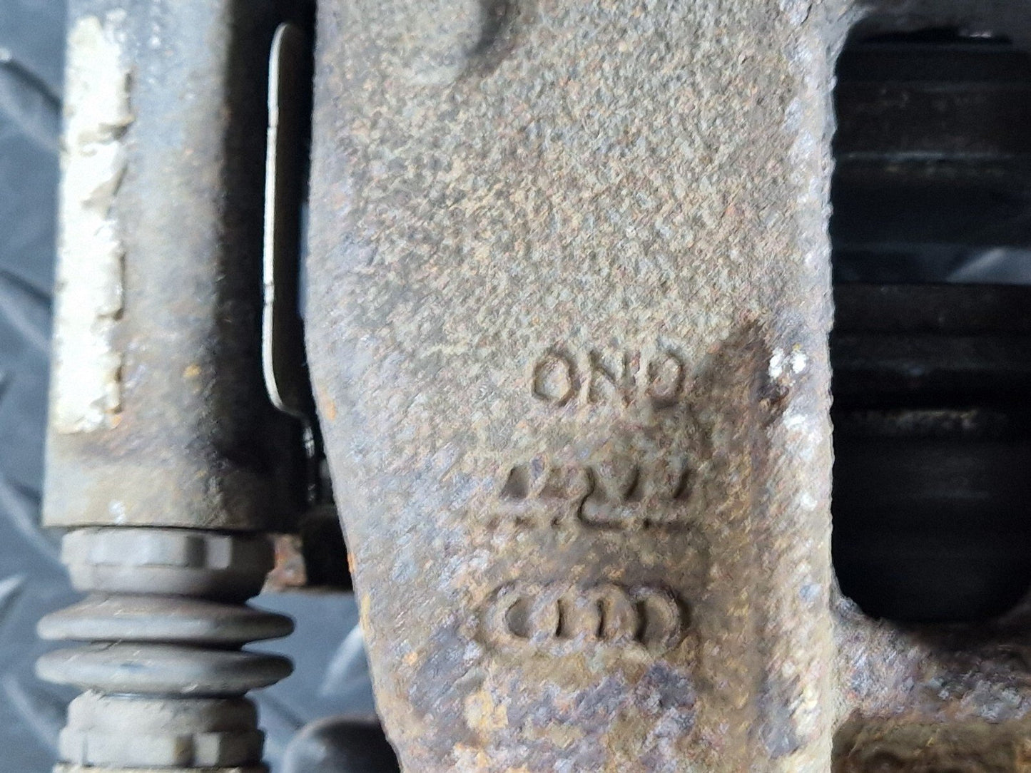 12-17 AUDI Q5 8R GENUINE REAR LEFT N/S PASSENGER SIDE BRAKE CALIPER 32347485C