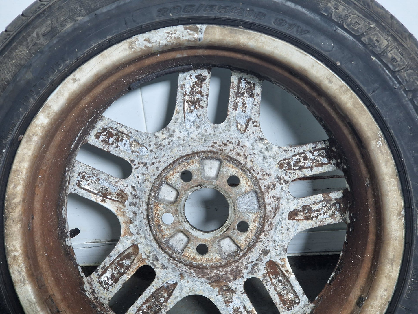 Volkswagen Golf V5 16" Alloy Wheel with Tyre 7mm 205/55/16 1J0601025F