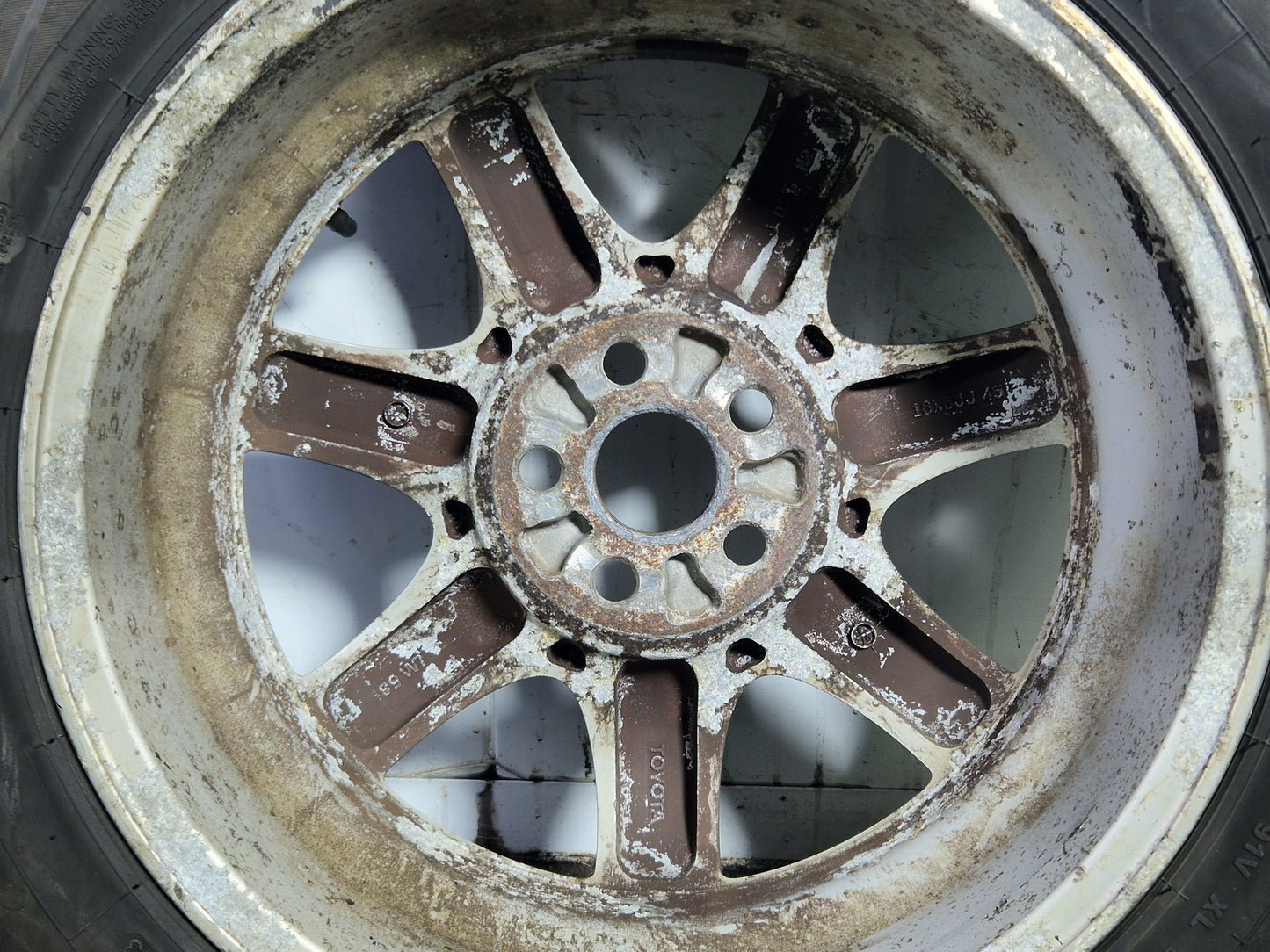 Toyota Prius MK2 (NHW20) 16" Alloy Wheel with Tyre 195/55/16