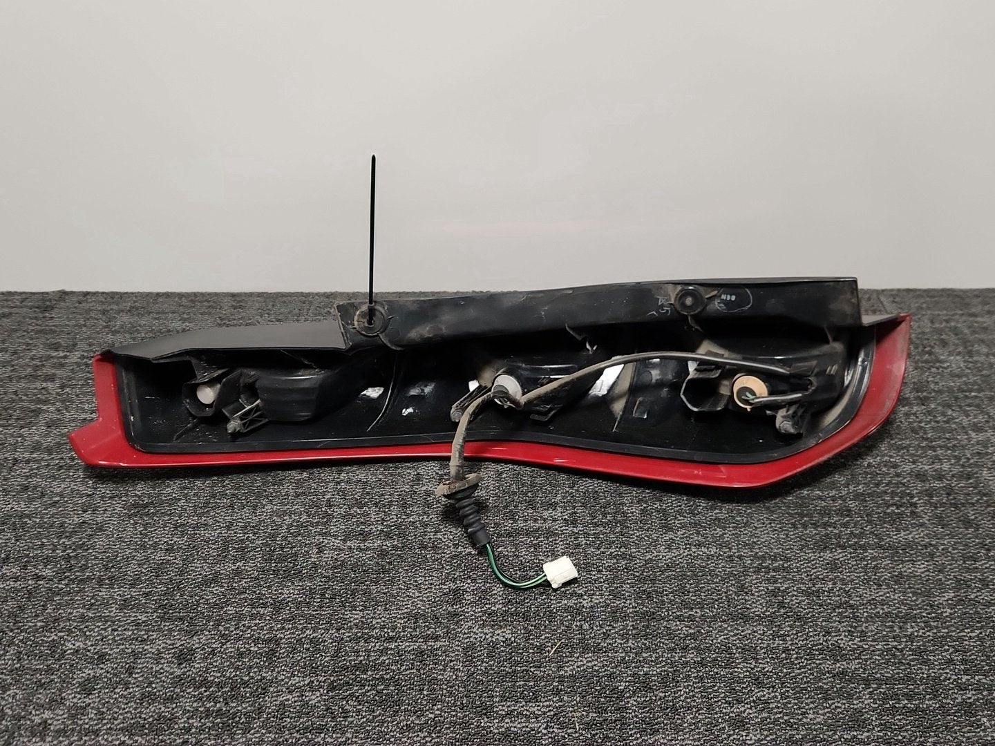 2010 Nissan X-Trail MK2 (T31) Genuine Rear Right O/S Driver Tail Light