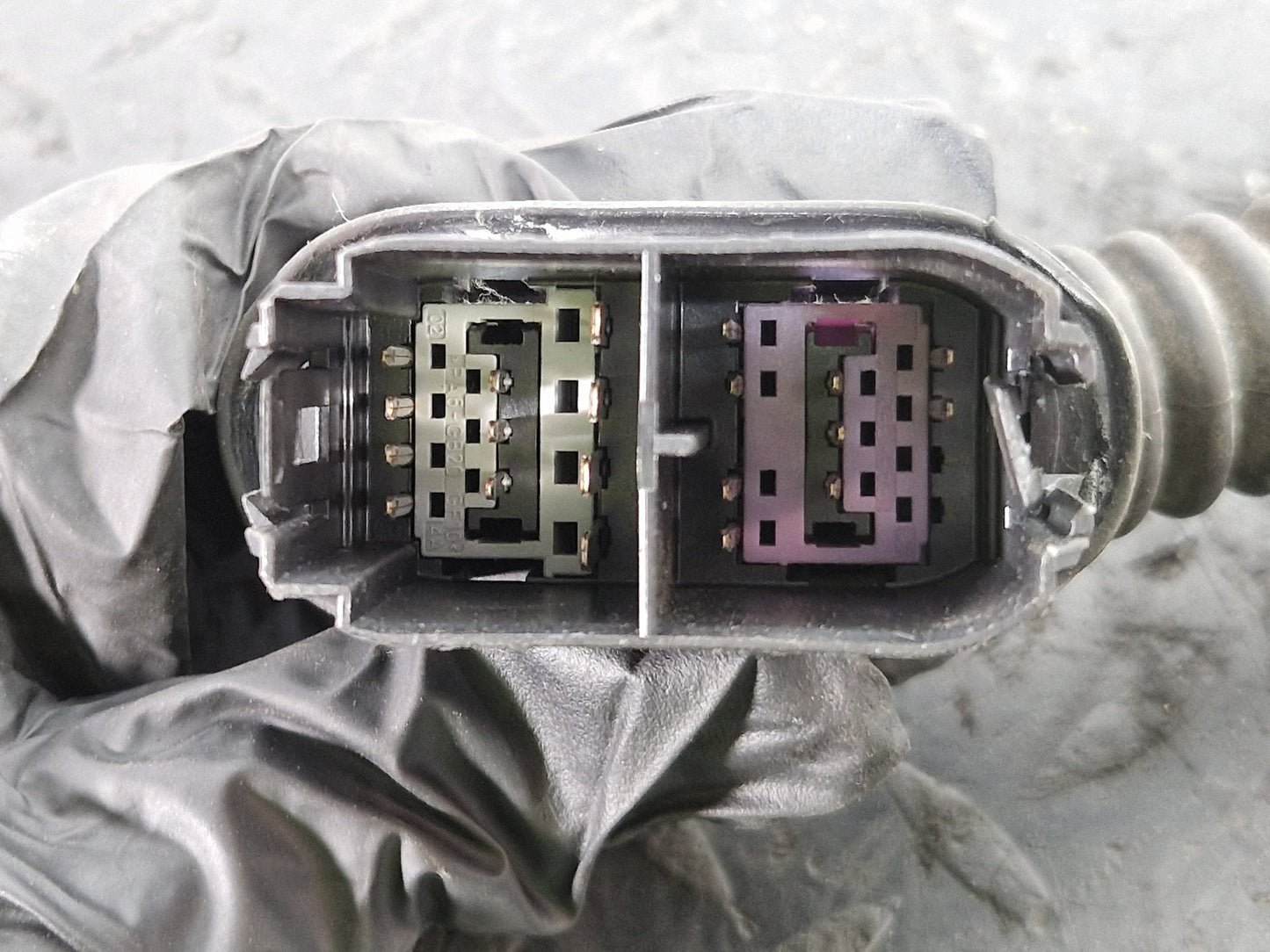 Land Rover Evoque L538 genuine rear right Door Wiring Harness HJ3214633ASB