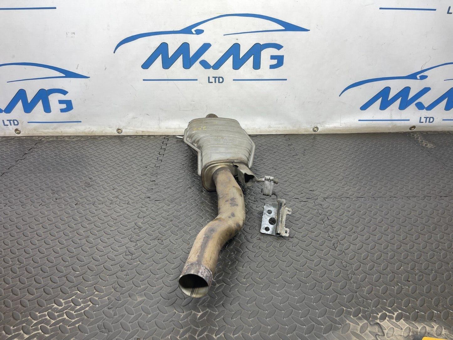 16-19 AUDI A4 B9 2.0TDI S-LINE EXHAUST SILENCER 8W0253411R