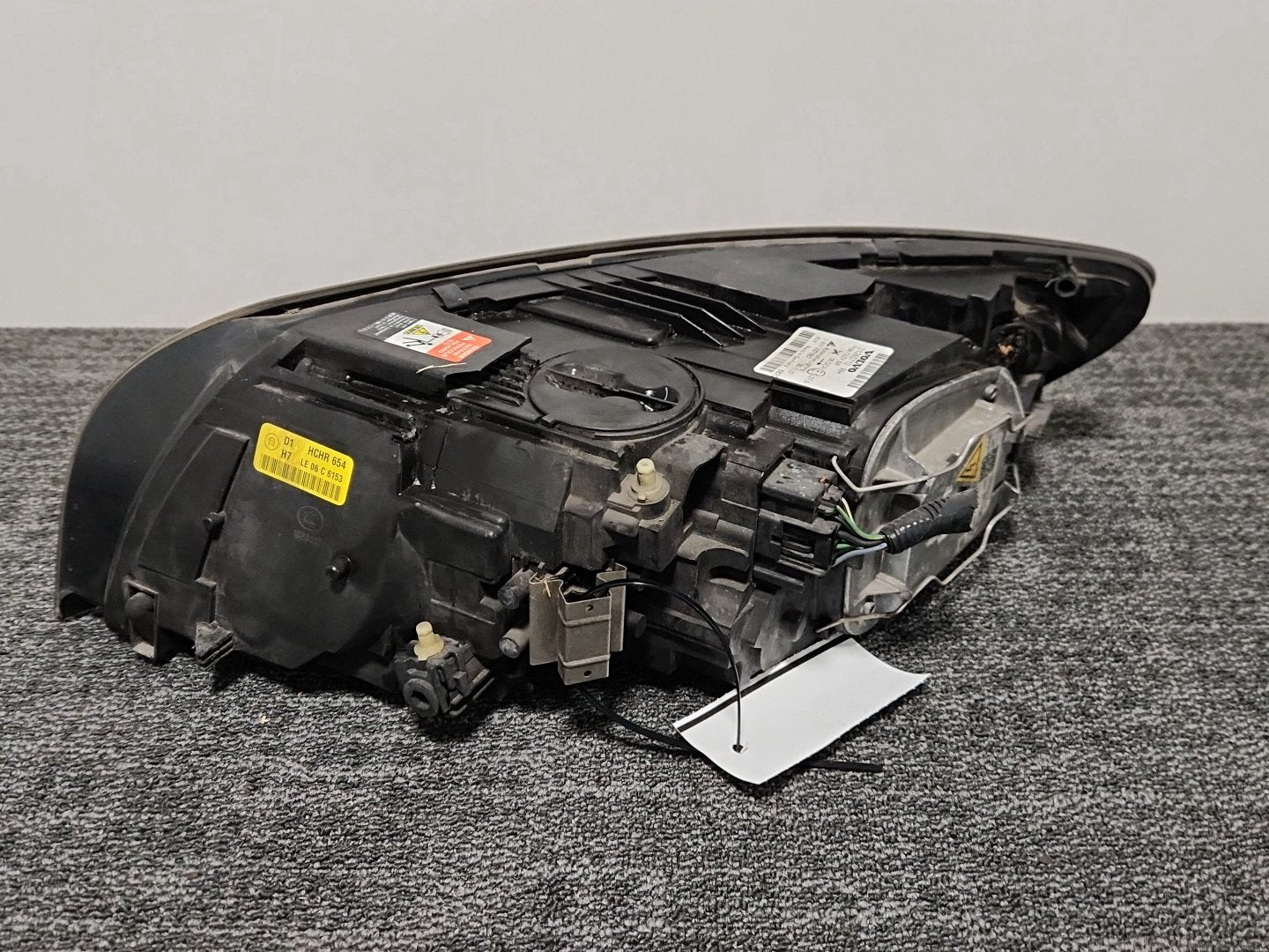 Volvo S40 MK2 (MS) Saloon Genuine Front Right O/S Driver Headlight 31265712